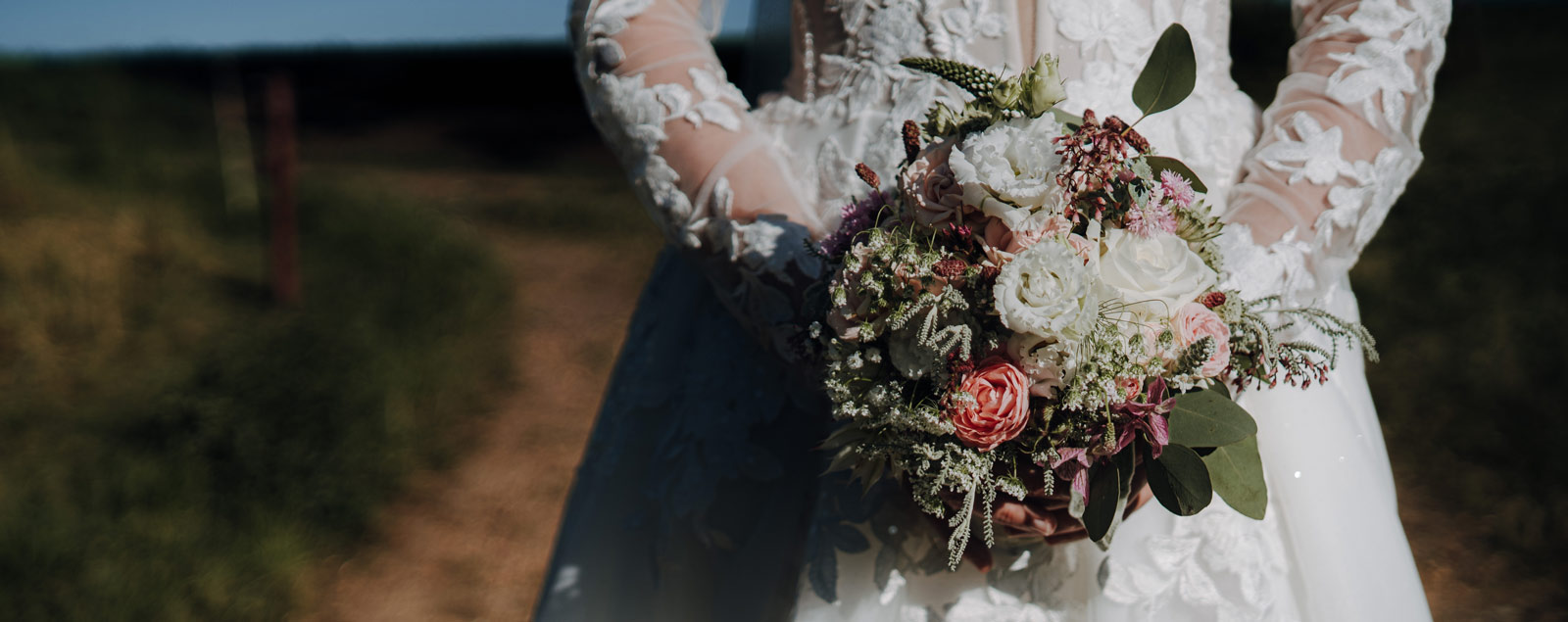 Kontakt Hochzeitsfotografie Chemnitz und Leipzig Richard Lehmann Hochzeitsfotografie vom Brautstrauß